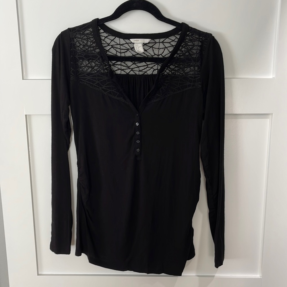 H&M mama black long sleeved maternity shirt.